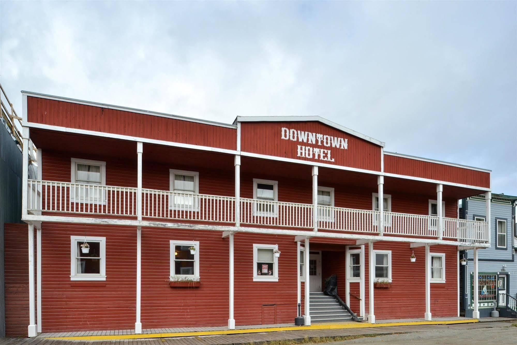 The Downtown, A Coast Hotel 道森市 外观 照片