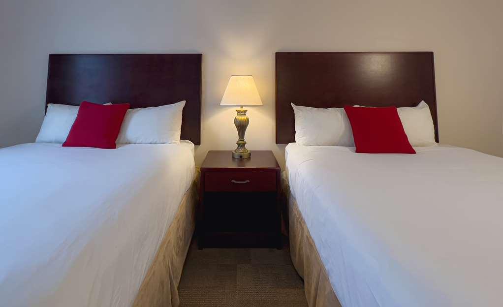 The Downtown, A Coast Hotel 道森市 客房 照片